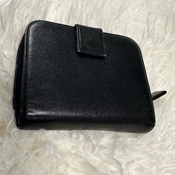 Prada wallet - Picture 4 of 12